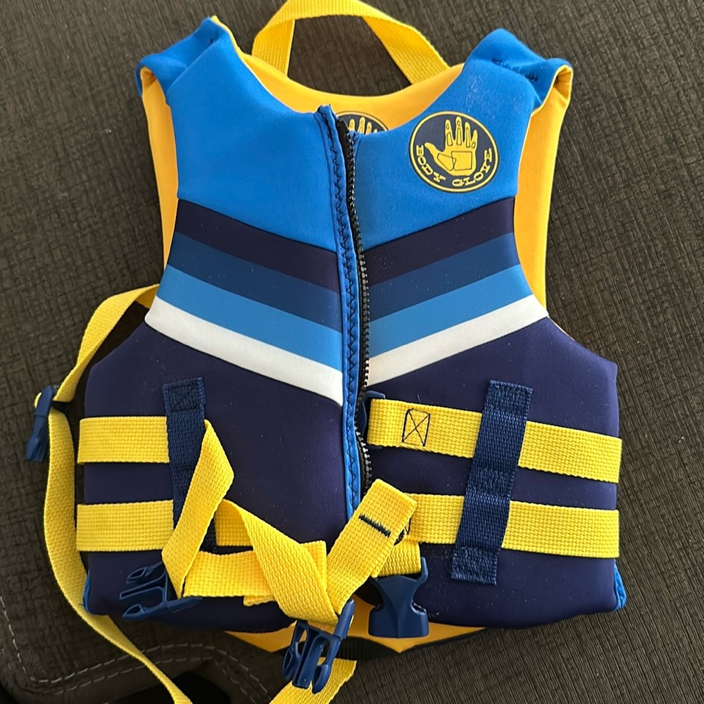 Body glove life vest up to 55 pounds